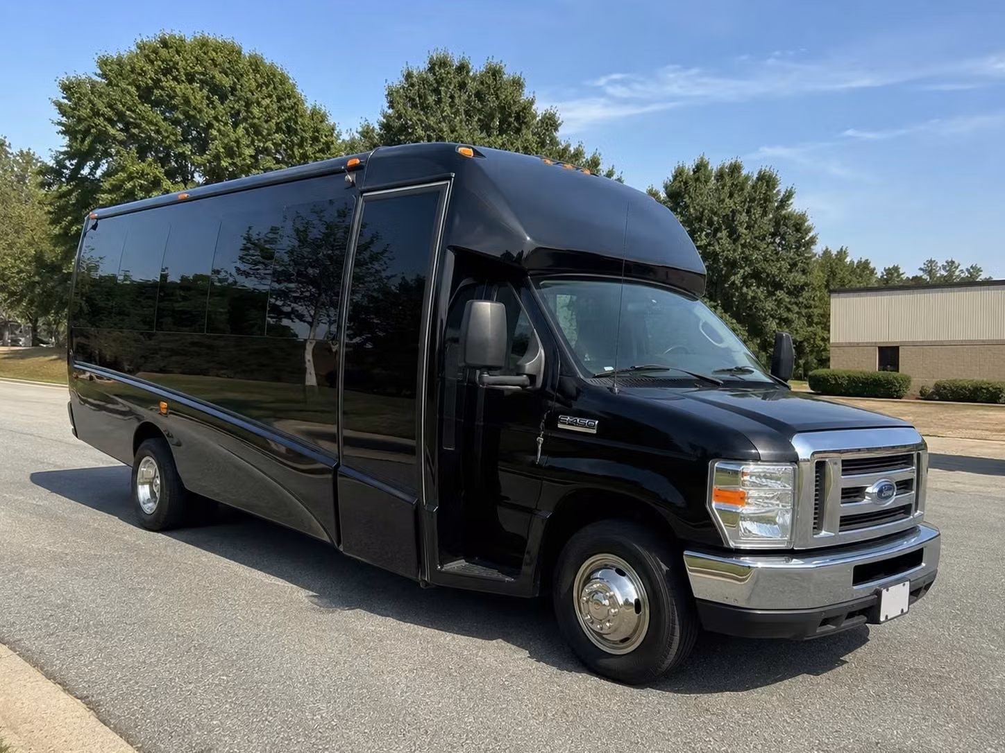 15 passenger minibus