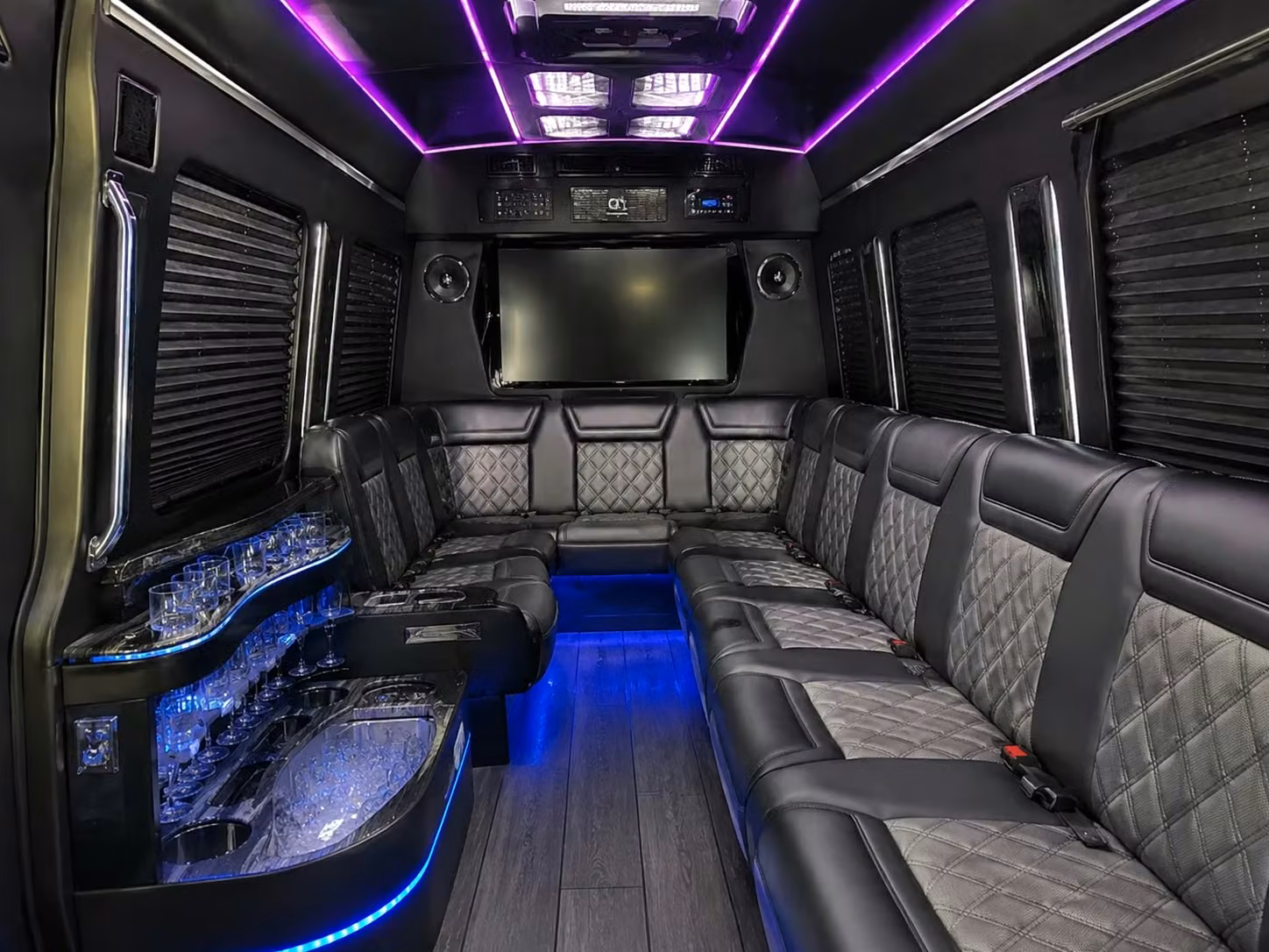 you can count on coachbuswestjordan com for construction and worksite crew shuttles near west jordan